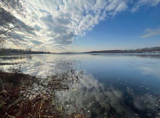 5195 N Blue Lake Rd, Churubusco, IN 46723