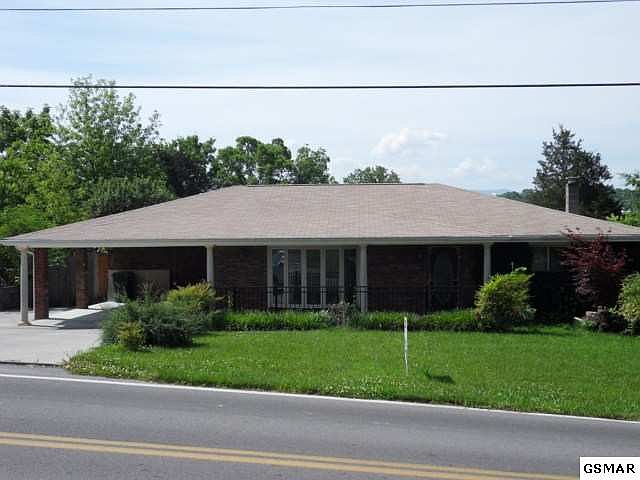 1st image of 204 Lynn Dr
