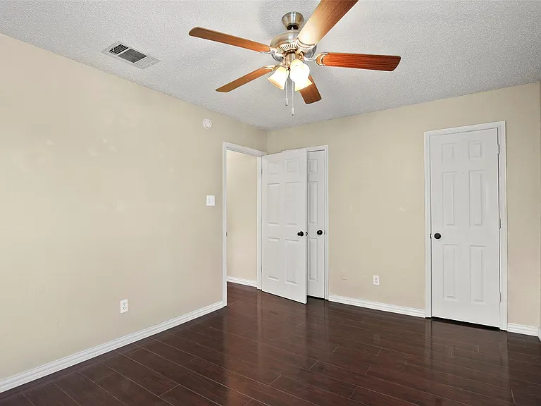 2226 Crystal Creek Ln — Photo 5