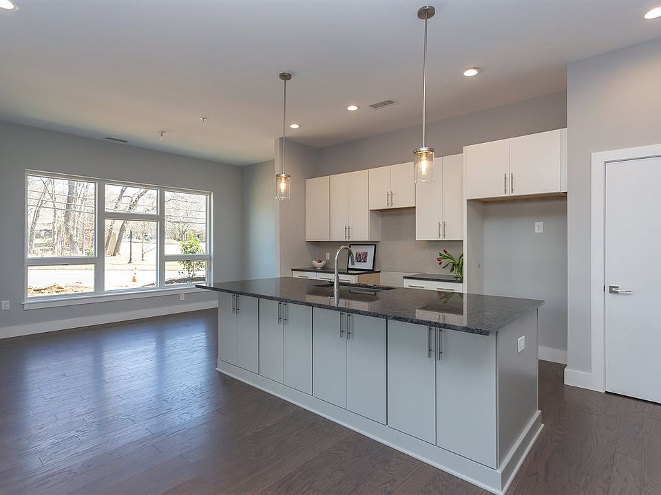 1st image of 515 N Churton St #107