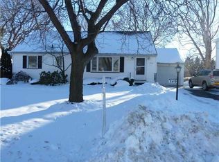 549 Barry Rd, Rochester, NY 14617