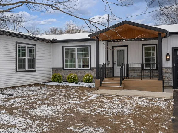 5502 Lunger Rd, Erie, PA 16510