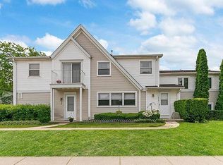 262 Inverrary Ln, Deerfield, IL 60015
