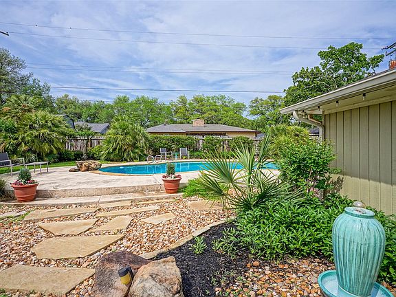 4th image of 3505 Spring Ln