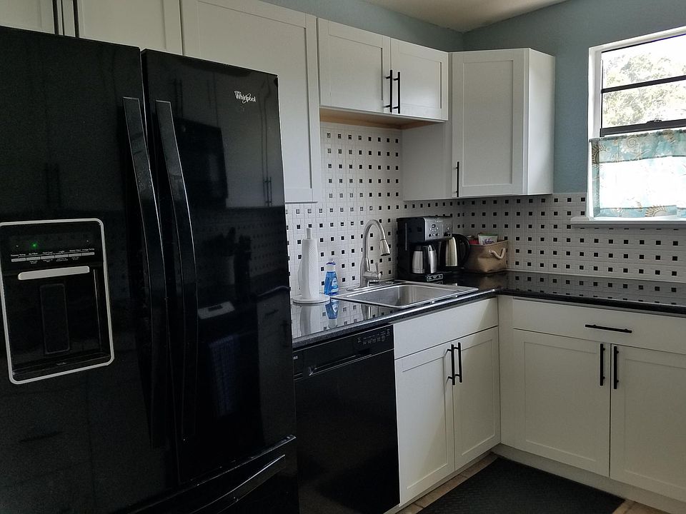 New kitchen with granite counters