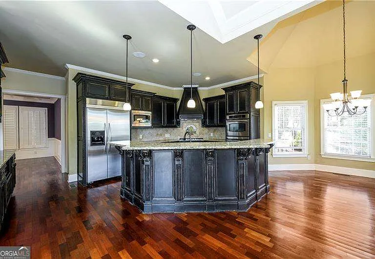 2770 Shumard Oak Dr — Photo 10