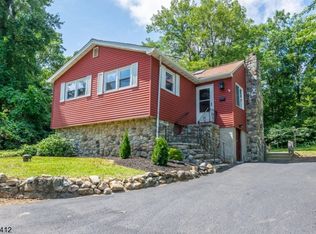 263 Acabonack Rd, Highland Lakes, NJ 07422