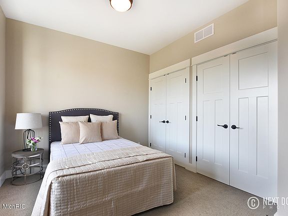 3rd image of 4711 W Wind Dr #43
