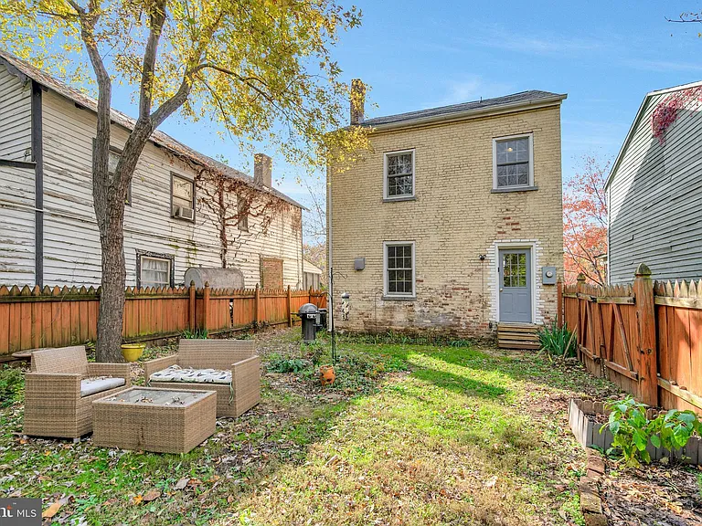 305 Prince Edward St — Photo 7