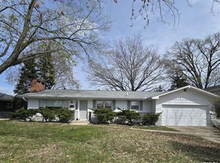 6404 N Imperial Dr, Peoria, IL 61614