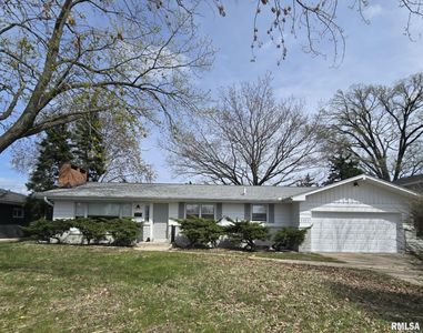 6404 N Imperial Dr, Peoria, IL, 61614