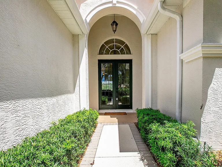 7535 Ascot Ct — Photo 6