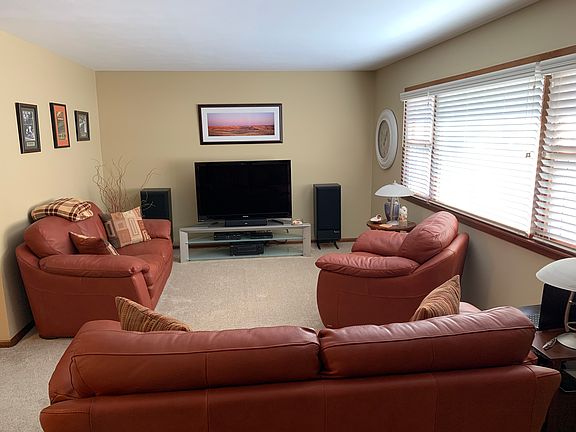 5th image of 7821 Broadview Dr