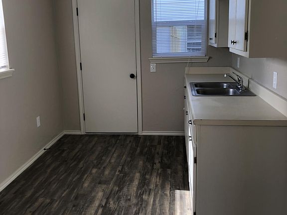 Spacious clean kitchen with all new flooring