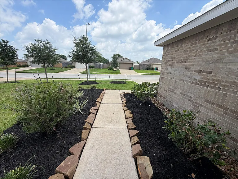14514 Woodcott Warren Way — Photo 30