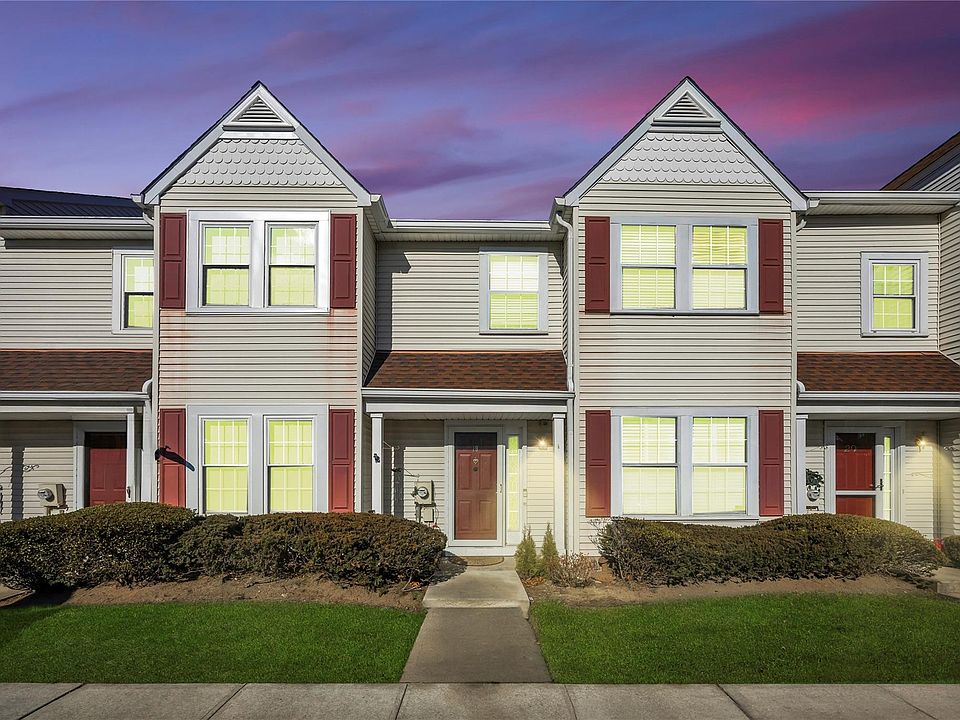1st image of 19 Stratford Green