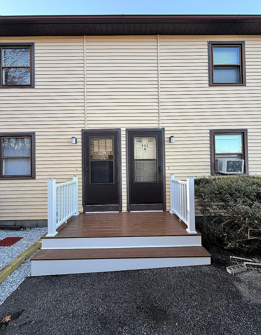 2 bed, $2,100 — Photo 1
