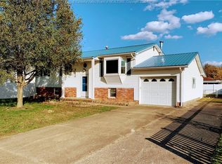 2904 Spruce Ave, Point Pleasant, WV 25550