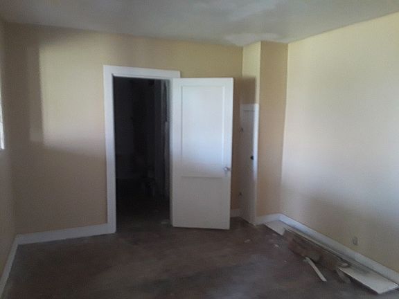 3rd image of 804 E Lafayette St