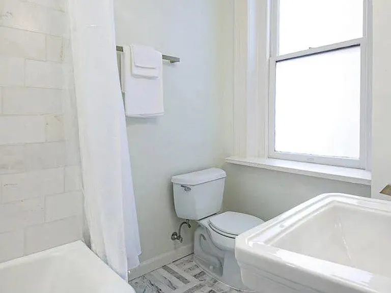 614 E Capitol St NE #3 — Photo 5
