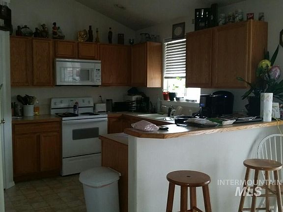 3rd image of 641 W Togstad Ct