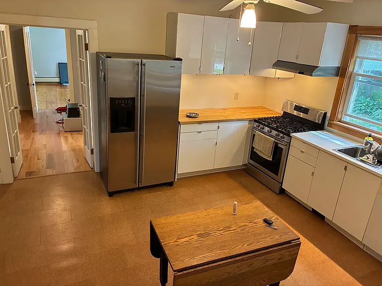 34 Maple St #A — Photo 4