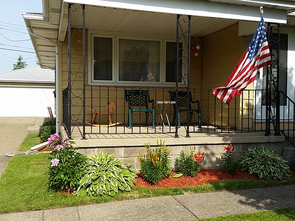 5th image of 146 Wallace Ave