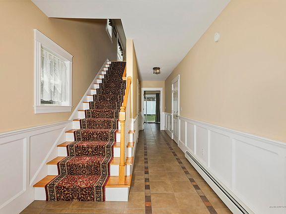 5th image of 7 Heath St APT 11