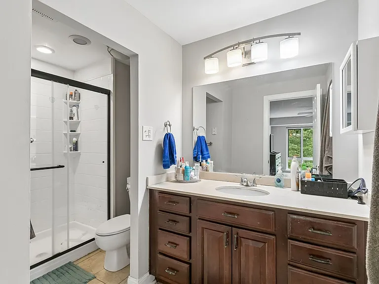 1740 Oakwood Ter #14I — Photo 13