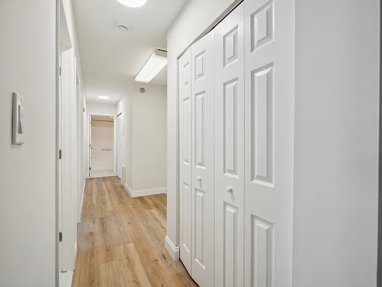 Mountain View Apartments — Photo 17
