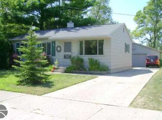 724 S Rose St, Traverse City, MI 49686