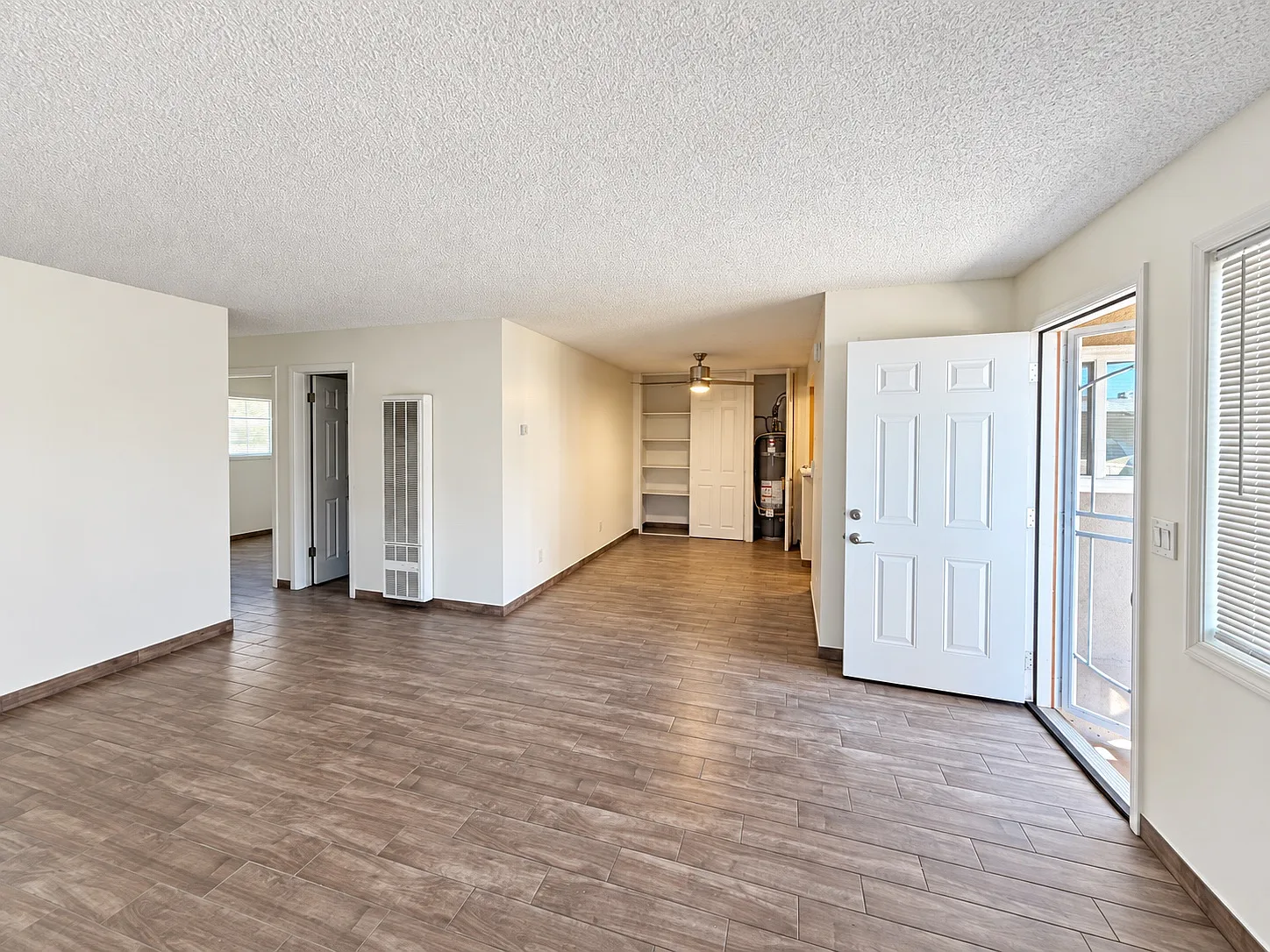 2 bed, 980 sqft, $2,550 — Photo 3