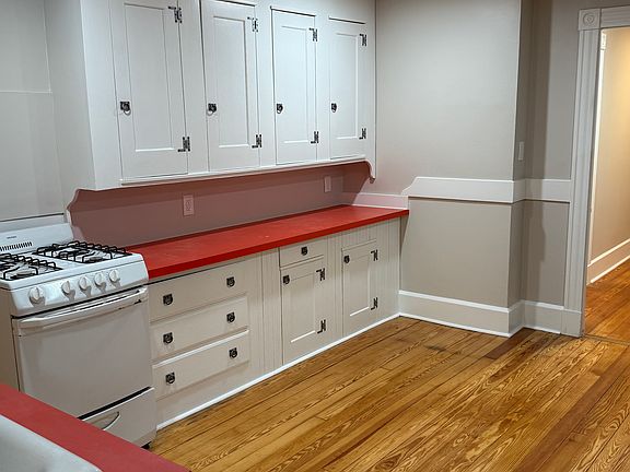 2nd image of 397-399 Tarkiln Hill Rd #3