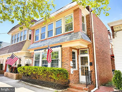 522 E Main St #B Photo 1
