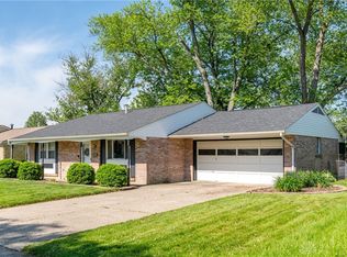 730 Maplecrest Dr, Troy, OH 45373