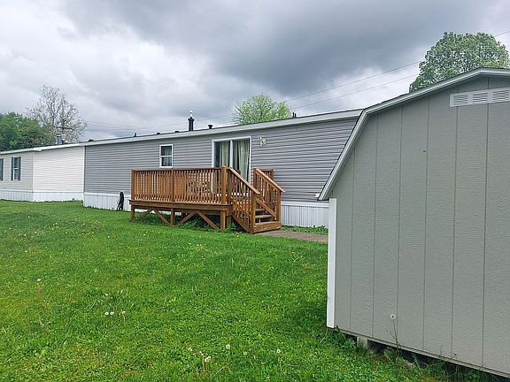 3rd image of 12 Finch Dr