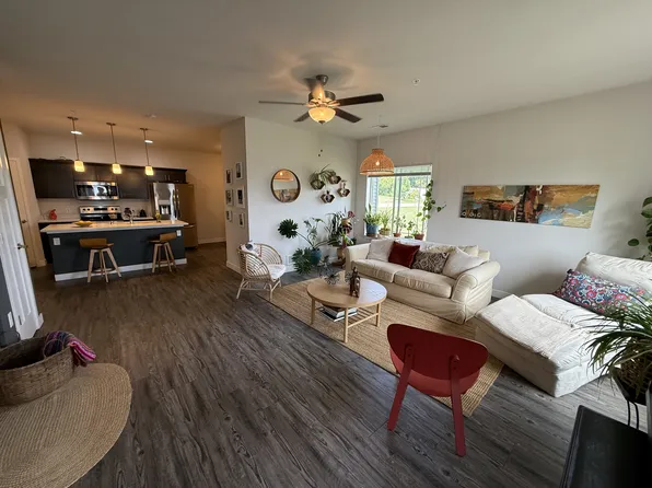 5509 Prairie Place Dr #1, Mc Farland, WI 53558