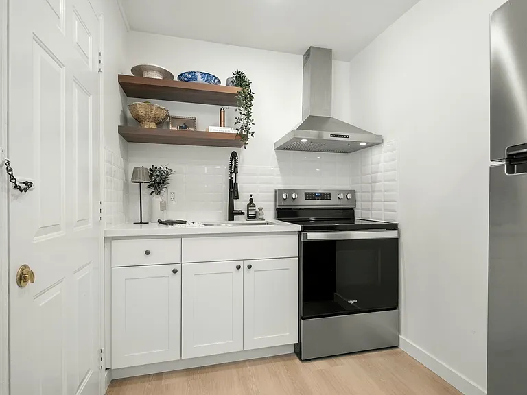 231 Price St #4 — Photo 10