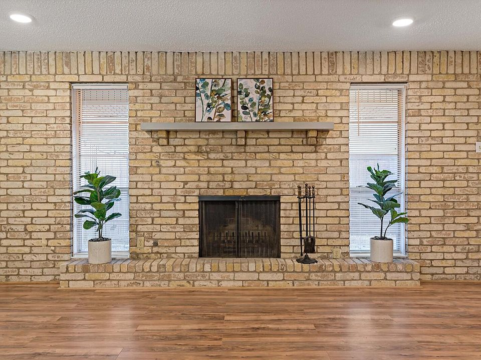 1st image of 2906 Country Place Ct