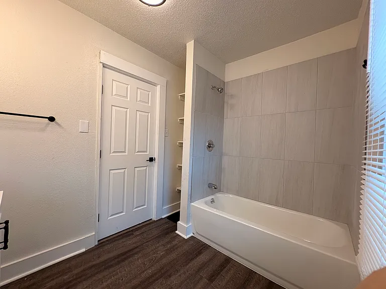 3011 Holmes St — Photo 20