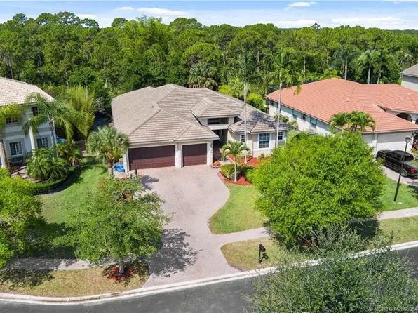 5038 SW Saint Creek Dr, Palm City, FL 34990