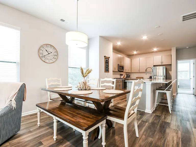 4571 Summey St — Photo 8