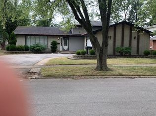 705 E 193rd Pl, Glenwood, IL 60425