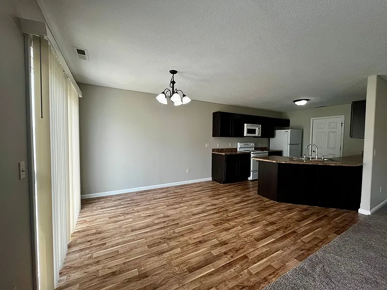 4367 Timber Creek Pkwy — Photo 9