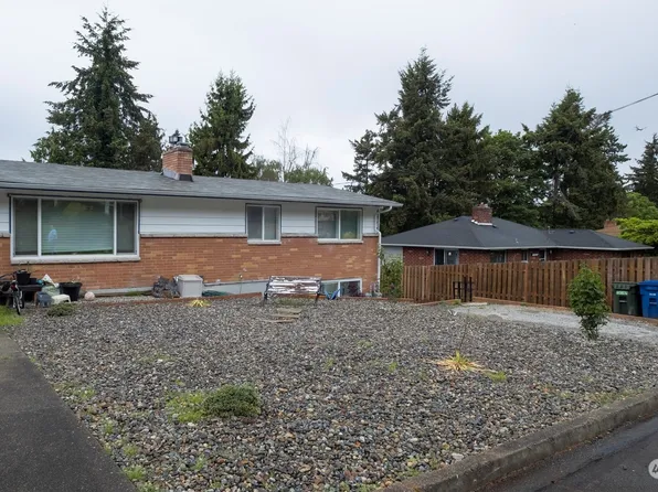21255 15th Avenue S, Des Moines, WA 98198