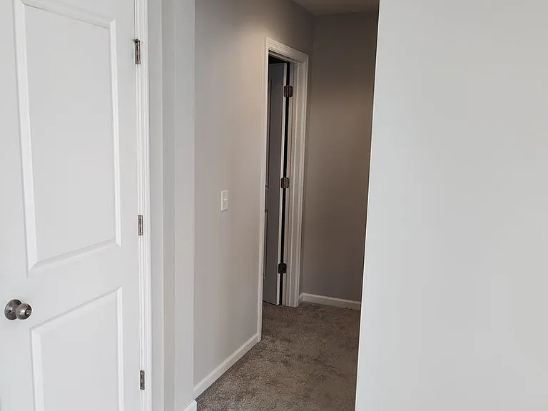5236 Hampton St NE — Photo 17