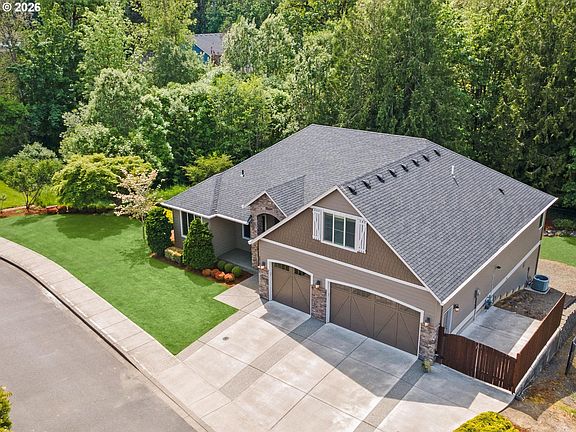 3rd image of 2510 NE 167th Cir