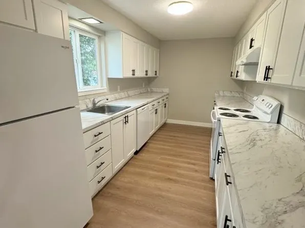 3287 SE Maple St, Portland, OR 97267