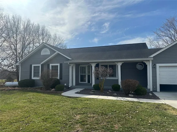 1304 Village View Ct, O'Fallon, MO 63366