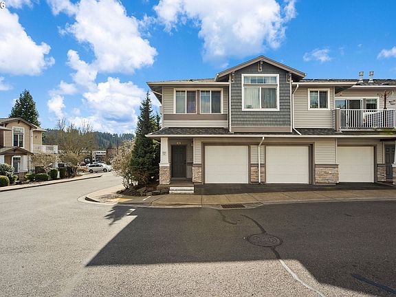 2nd image of 14800 SW Sandhill Loop #201